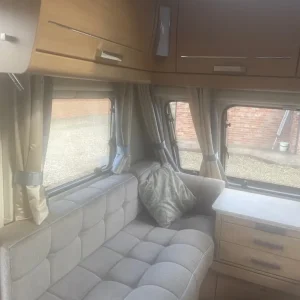 Carlight Cosmopolitan New Generation 574 2014 caravan - Image 6