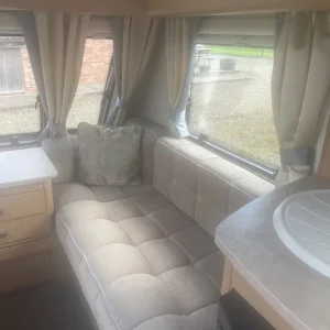 Carlight Cosmopolitan New Generation 574 2014 caravan - Image 7