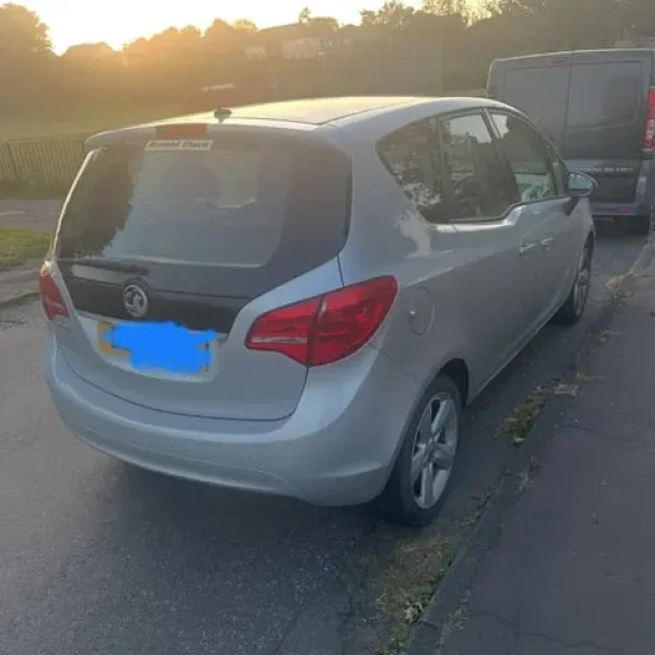 Vauxhall Meriva MPV 2012 manual 1398cc 5-door