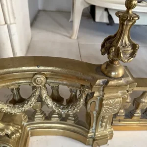 Large brass fender urn finial swags & lion heads - Image 5
