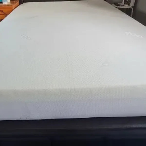 Memory foam double mattress 135x190cm