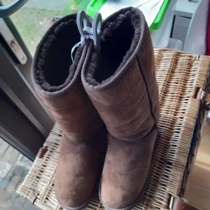 UGG Boots, Dark Brown Suede, Size UK 7.5/8 (AUS 9W) - Image 2