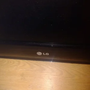 42 inch LG TV (not smart) - Image 2