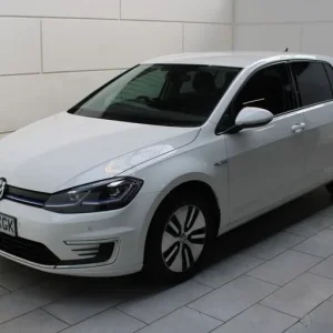 2020 Volkswagen Golf e-Golf 5-door electric hatchback - Image 6