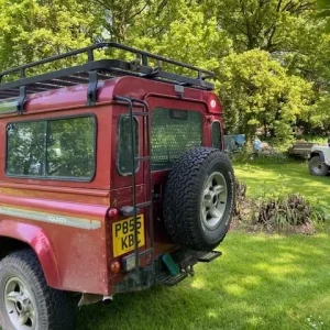 Land Rover Defender 110 County Station Wagon (CSW) - Image 4