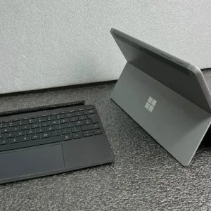 TOUCHSCREEN SURFACE GO WITH KEYBOARD - Image 8