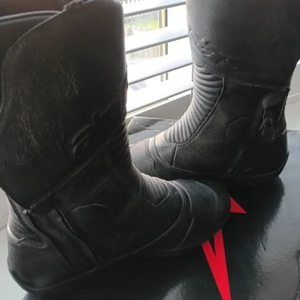 Alpine stars motorbike boots