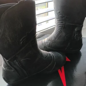 Alpine stars motorbike boots