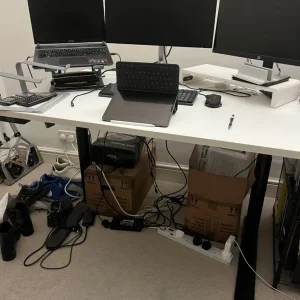 Large desk with adjustable height (80x120)