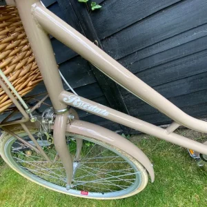 Ryedale cream ladies bike - Image 5