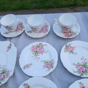 Bone china plate set - Image 3