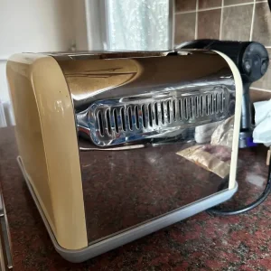 Morphy Richards 4 slice cream toaster - Image 3