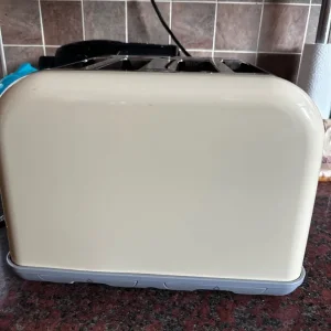 Morphy Richards 4 slice cream toaster - Image 6