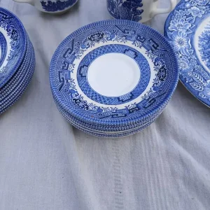 Churchill tableware set - Image 6