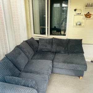 Corner sofa in excellent condition - Image 3