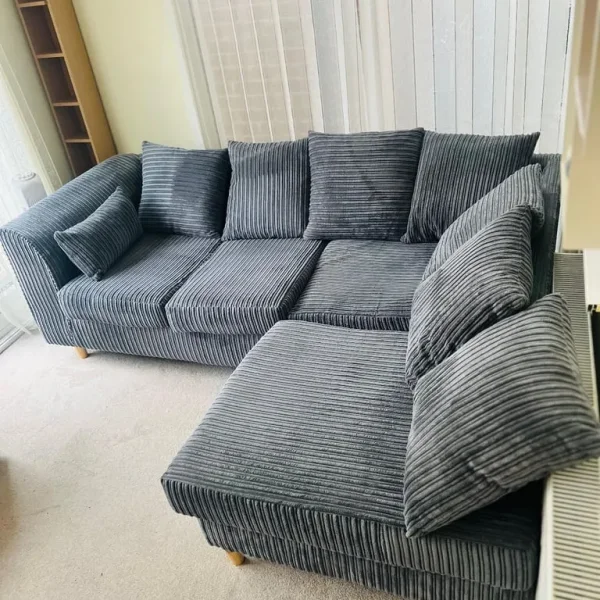Corner sofa in excellent condition