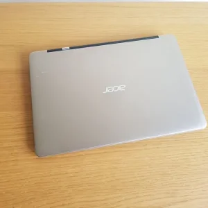 Acer S3 Aspire Ultrabook 13in - Image 3