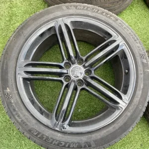 20" Genuine Audi Q5/Q7 5-Spoke Alloy Wheels and Tyres - Image 3