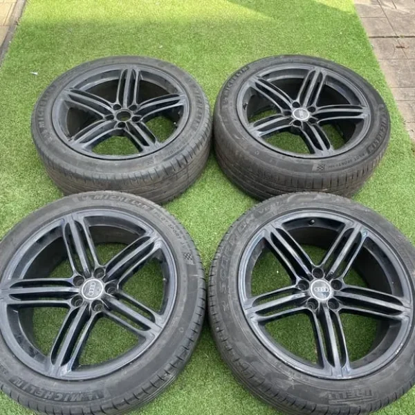 20" Genuine Audi Q5/Q7 5-Spoke Alloy Wheels and Tyres