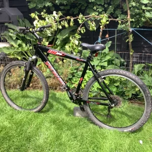 Specialized Hardrock 19 inch bike - Image 5