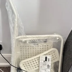 White chair - Image 2
