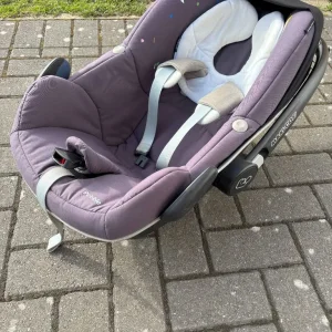 Maxi-Cosi Pebble Car Seat with ISOFIX Base