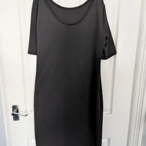 BLACK DRESS BY MARINA KANEVA LONDON - Image 5