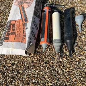 Pointing and grouting gun with assorted nozzles - Image 3