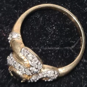 9ct yellow gold diamond and sapphire twist ring - Image 3