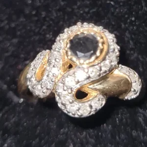 9ct yellow gold diamond and sapphire twist ring - Image 4