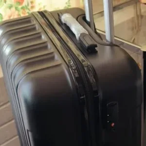 Two sturdy suitcases - Image 6
