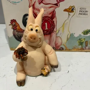 8 Piggin ornaments and bn t shirt - Image 8