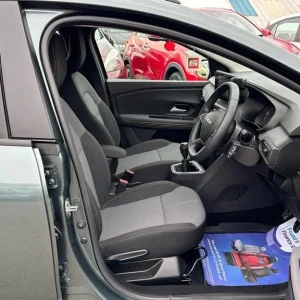 2023 Dacia Sandero Stepway 1.0 TCe EXTREME Hatchback 5dr Petrol Manual Euro 6 (s/s) (90 ps) - Image 4