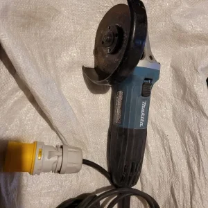 Makita 110 GA5030R grinder - Image 2