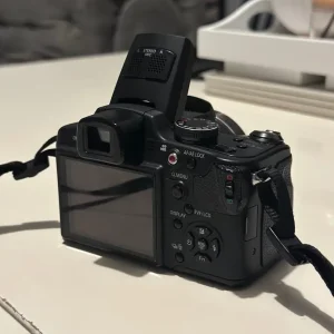 Panasonic Lumix DMC-FZ38 with Leica lens - Image 3