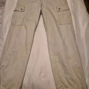 MEN'S MARKS AND SPENCER TROUSERS - Image 2