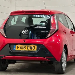 2016 Toyota AYGO 1.0L petrol hatchback with x-pression trim - Image 7