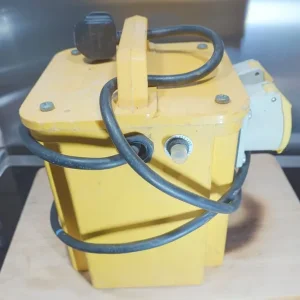 110V 3kVA Portable Transformer, Twin 16A Outlets + Thermal Cut Out - Image 2