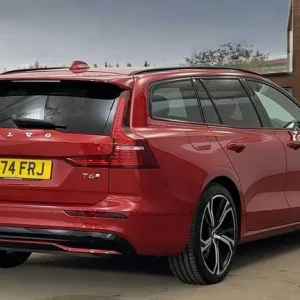 2024 Volvo V60 2.0 T6 PHEV Plus Dark Estate - Image 3