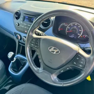 2016 Hyundai i10 1.2 Premium 5-door Hatchback Petrol Manual - Image 2
