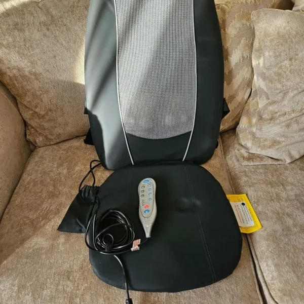 Shiatsu heat massaging chair