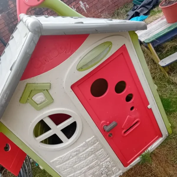 Kids wendy house trampoline smoby