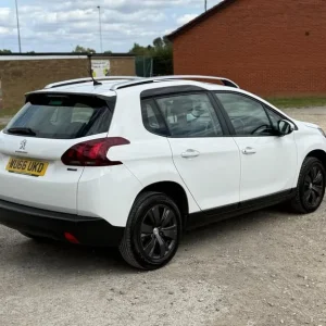 2016 Peugeot 2008 1.2 PureTech Active 5-door hatchback - Image 2