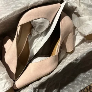 Ladies wide fit nude shoes size 7