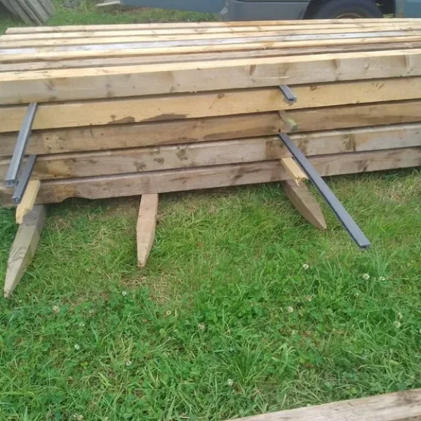 100 mm x 100 mm x 2400 mm fence posts