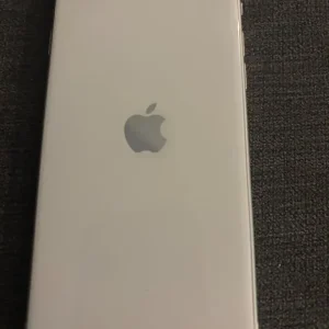 iPhone SE 3rd generation 64gb - Image 2