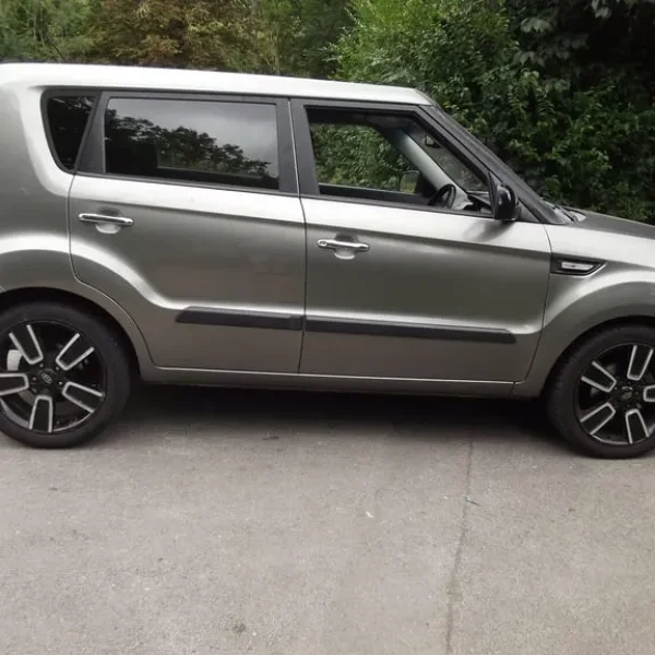 2011 Kia Soul 1.6 CRDi Tempest 5-door hatchback diesel manual