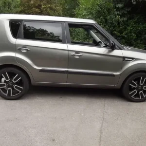 2011 Kia Soul 1.6 CRDi Tempest 5-door hatchback diesel manual