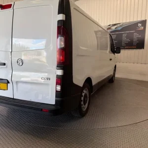 2016 Vauxhall Vivaro 2900 1.6 CDTI 115PS H1 Panel Van Diesel Manual - Image 7