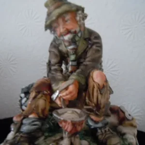 Capodimonte figurine The Tramp Reduced